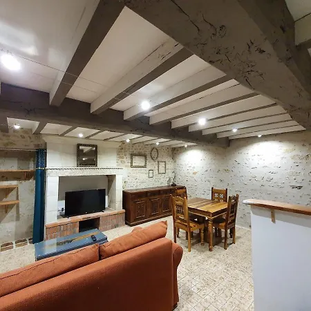 De Marcoux, Authentic And Warme House *