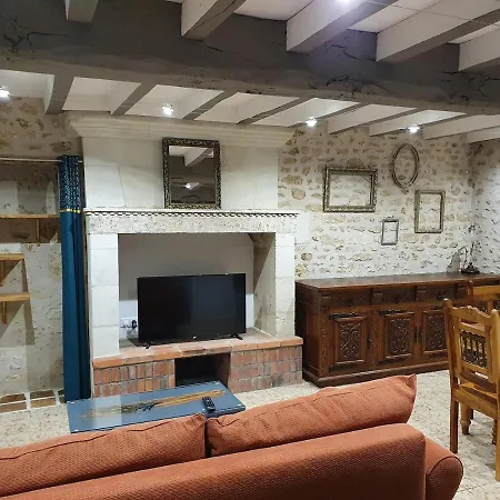 度假居 De Marcoux, Authentic And Warme House Saint-Laon