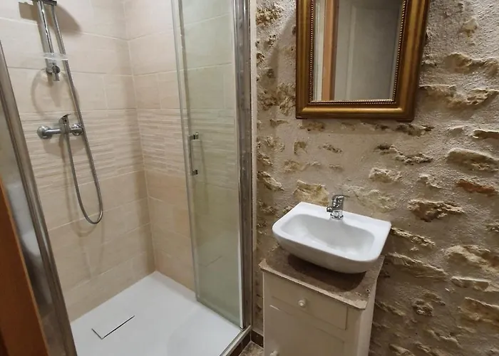 Nyaraló De Marcoux, Authentic And Warme House