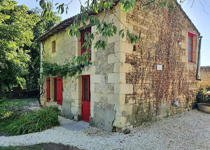 De Marcoux, Authentic And Warme House *